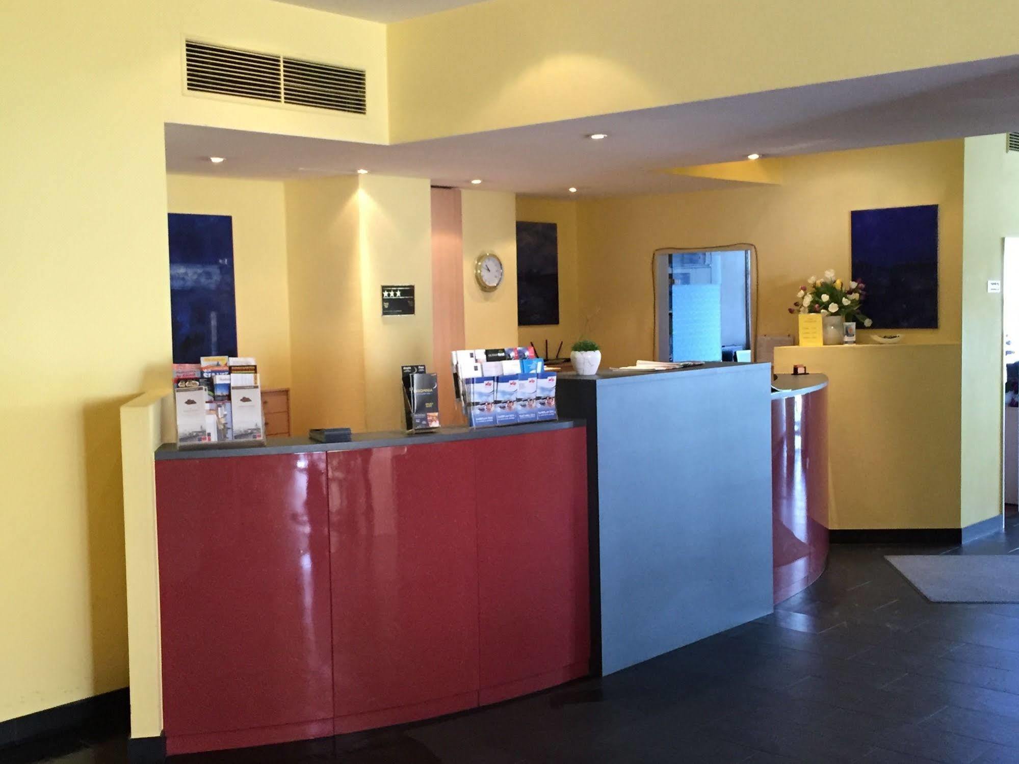 Terminal Hotel Koeln Dış mekan fotoğraf